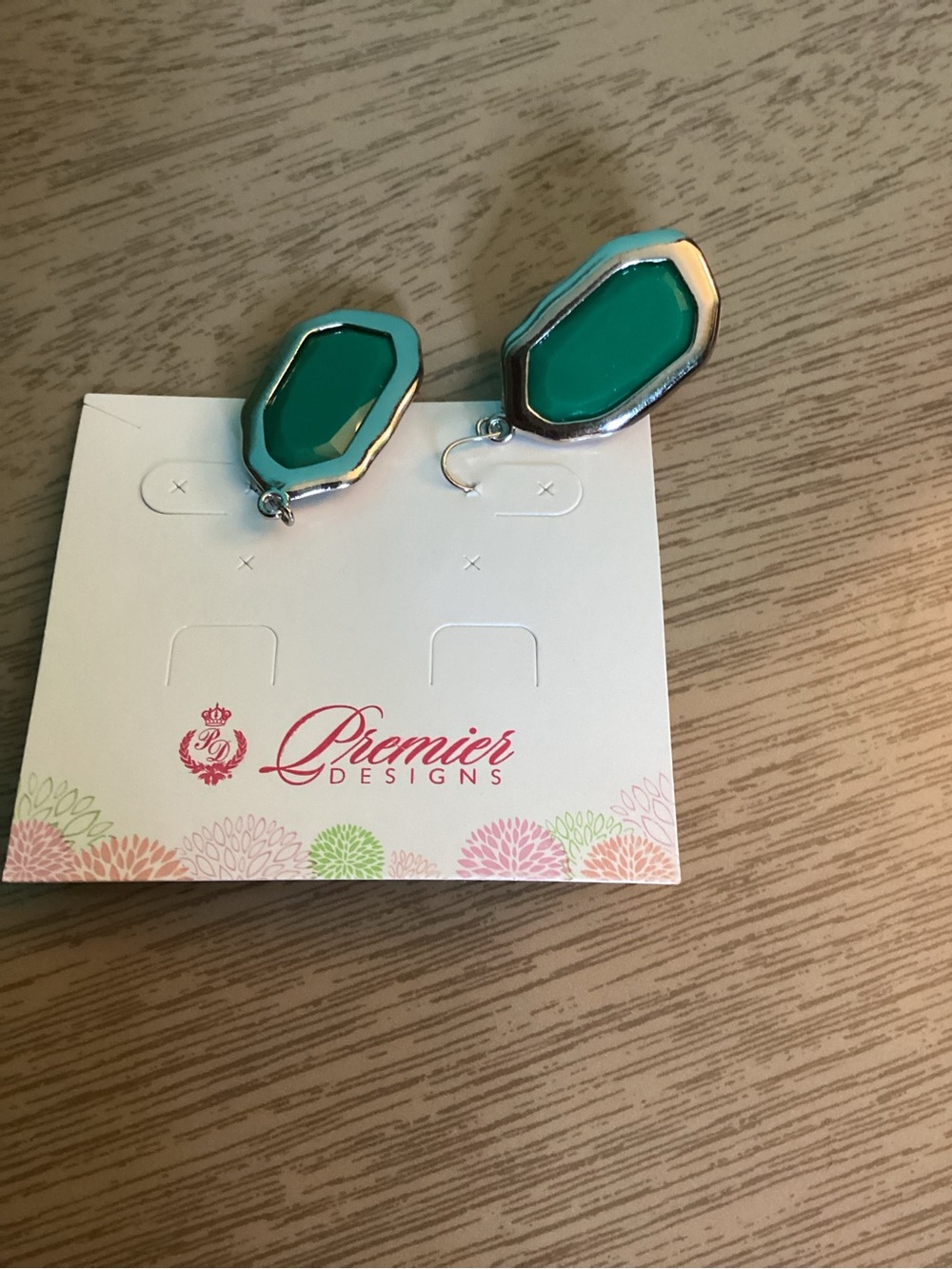 Premier Designs Abstract Green Jewel Stone Dangle Earrings New - Picture 2 of 7